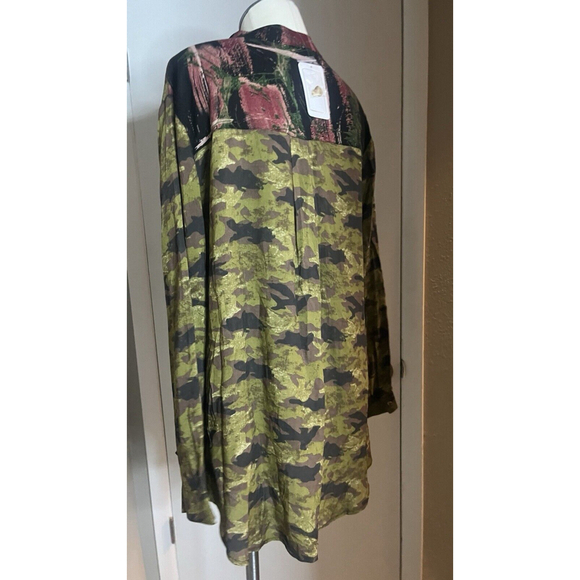 Women’s Dressy Camouflage Button Up Blouse By adore - Picture 9 of 16